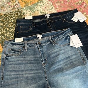 Bundle of 2 👖👖Ankle/Cropped High Rise Skinny Jeans - medium & dark wash